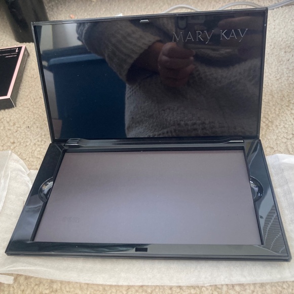 Mary Kay Pro Palette 1 unfilled compact large ( Display) magnetic - Picture 3 of 3